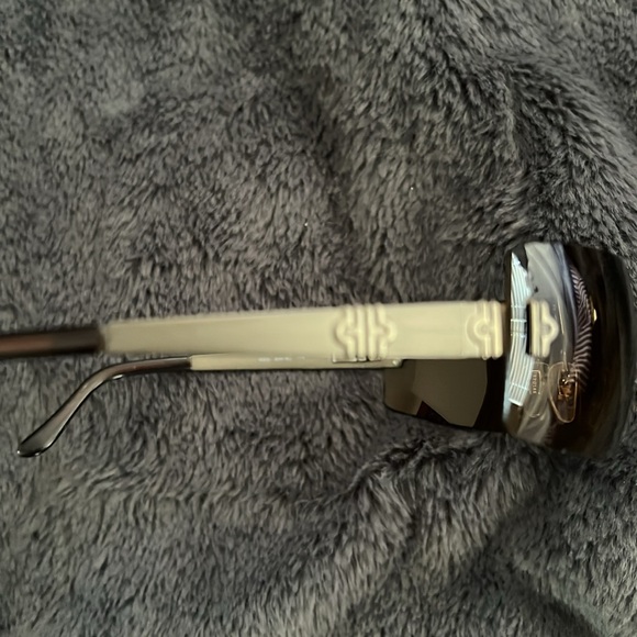 Bvlgari Sunglasses Made in Italy - Picture 6 of 7